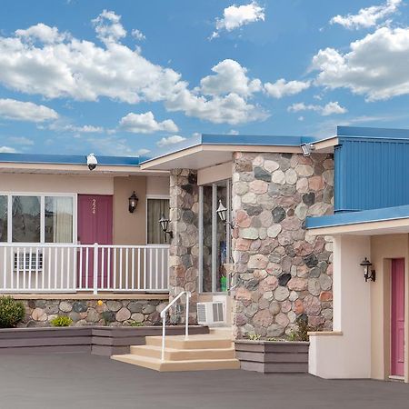 Belmont Inn Съдбъри Екстериор снимка