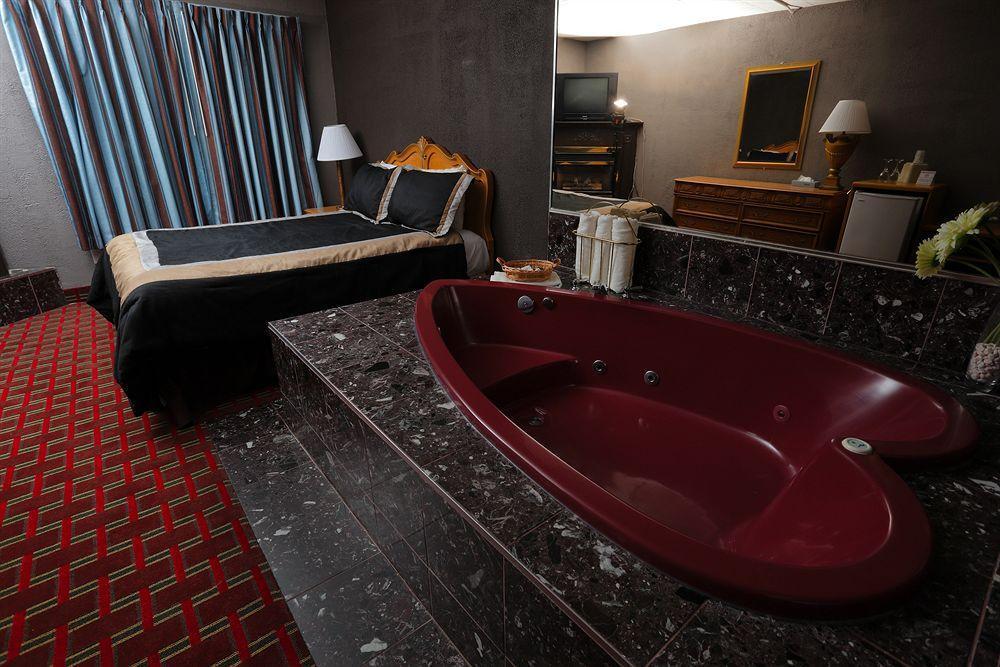 Belmont Inn Съдбъри Екстериор снимка