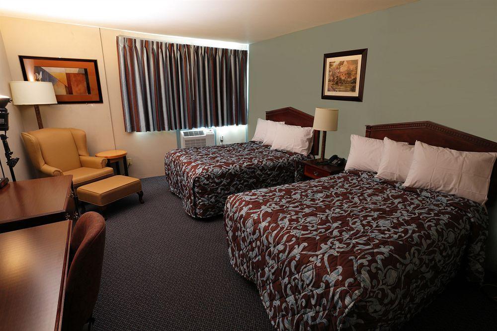 Belmont Inn Съдбъри Екстериор снимка