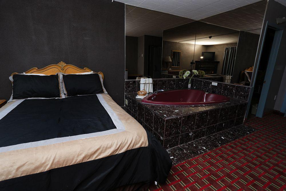 Belmont Inn Съдбъри Екстериор снимка