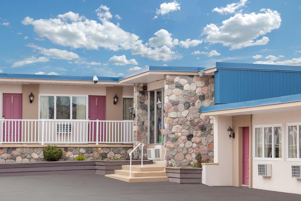 Belmont Inn Съдбъри Екстериор снимка