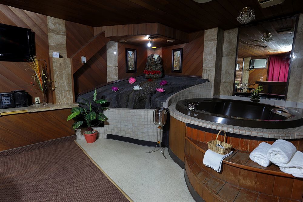 Belmont Inn Съдбъри Екстериор снимка