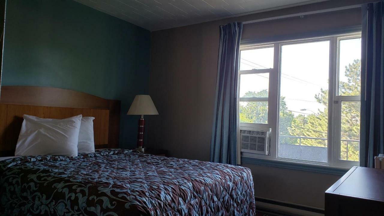 Belmont Inn Съдбъри Екстериор снимка
